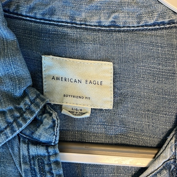 American Eagle Denim Boyfriend Fit Button Down Long Sleeve - Picture 2 of 4